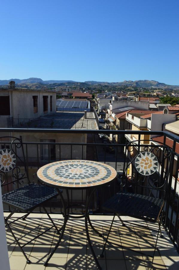 Emerella Guest House Siderno Beach Экстерьер фото